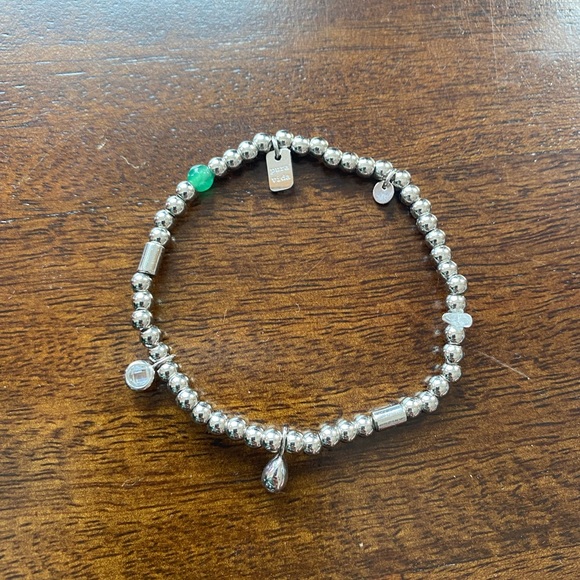 Pura Vida Jewelry - Pura Vida stretch bracelet